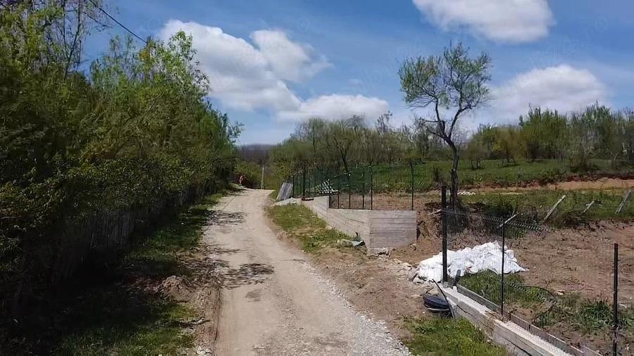 Teren de 1664 mp, în Berevoești