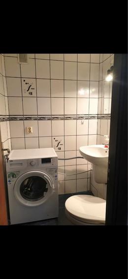 Apartament cu 3 camere decomandat în Exterior Vest