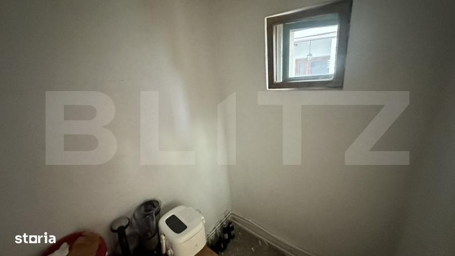 Casă cu 3 camere în Cârăști