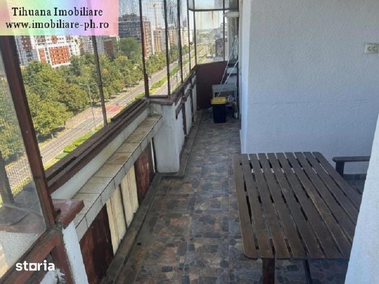 Apartament cu 3 camere decomandat în Republicii