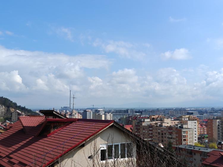 Garsonieră decomandată în Răcădău