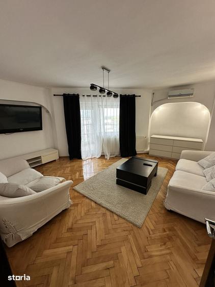 Apartament cu 2 camere decomandat în Școlilor