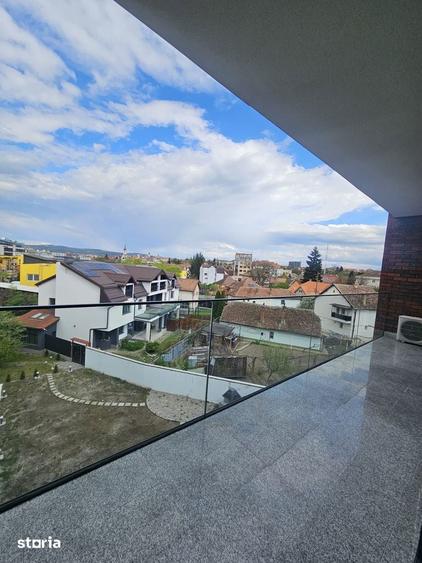 Apartament cu 3 camere decomandat în Ultracentral
