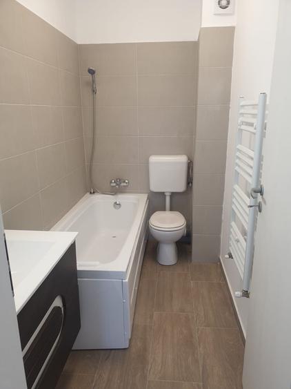 Proprietar Apartament 3 camere 2 baii 2 balcoane complet mobilat utilat Metrou Pacii Preciziei 75 mp Nu colaborez cu Agenti Imobiliari Revanzatori . - 3