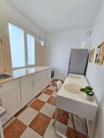Apartament cu 2 camere decomandat, mobilat în Cantemir