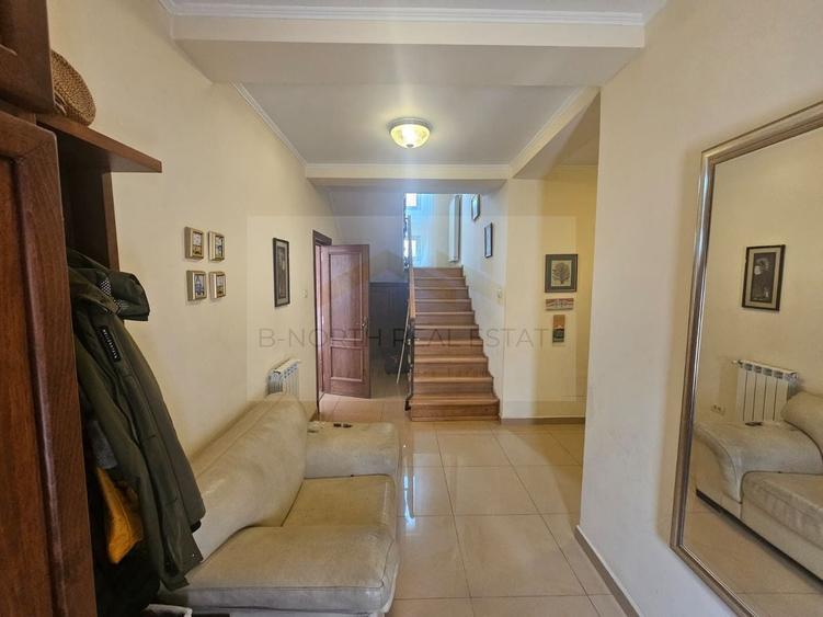 Casă individuală cu 4 camere cu Canalizare în Berceni