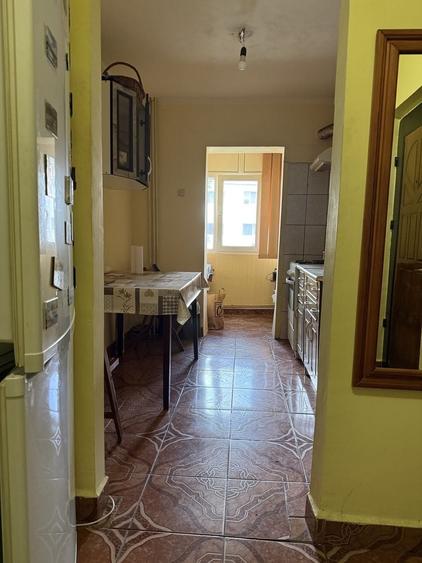 Apartament cu 2 camere decomandat în Exterior Vest