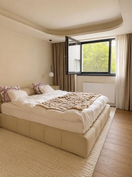 Apartament cu 3 camere decomandat în Exterior Vest