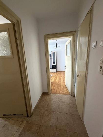Apartament cu 2 camere semidecomandat în Calea București