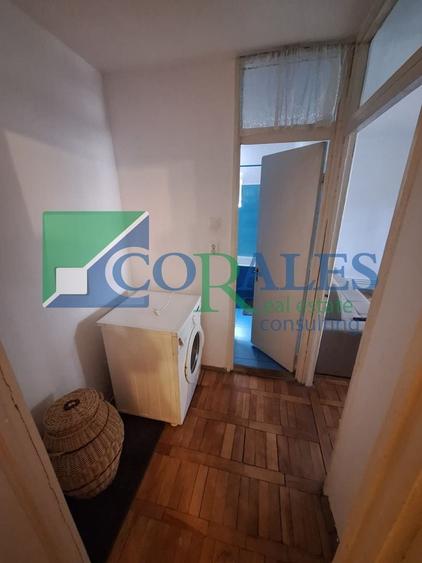 Apartament cu 2 camere semidecomandat, mobilat în Girocului