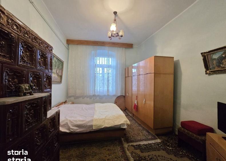 Casă cu 3 camere cu Teren 169 Mp în Central