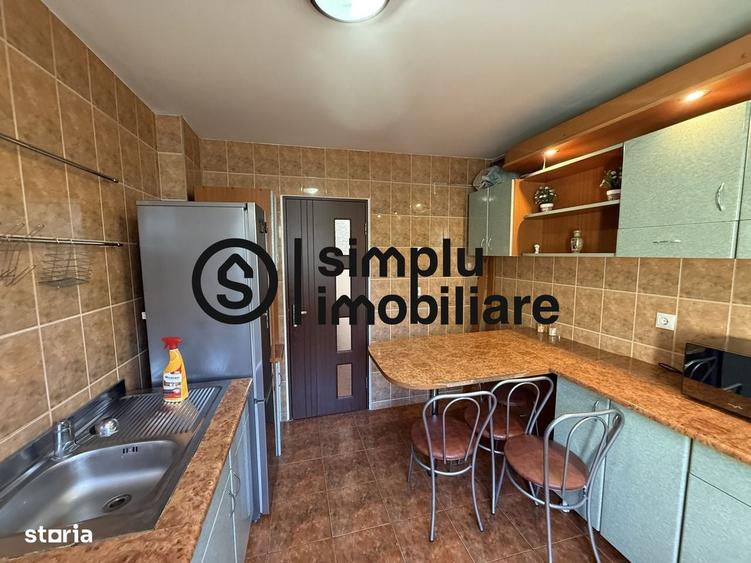 Apartament cu 3 camere semidecomandat în Brazda lui Novac