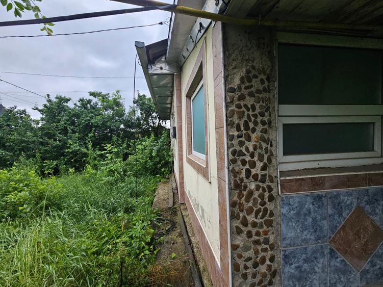 Casă individuală cu 4 camere cu Canalizare în Vlădiceni
