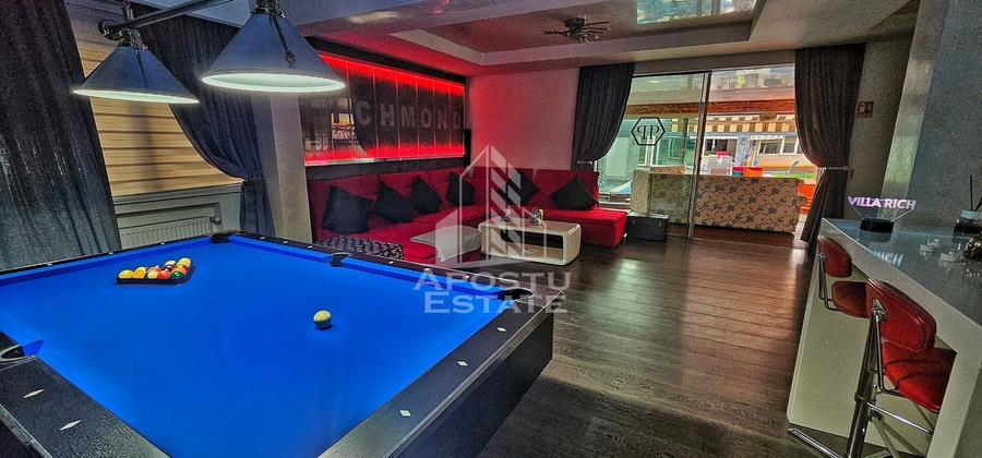 Casă individuală cu 7 camere cu Piscina în Aradului