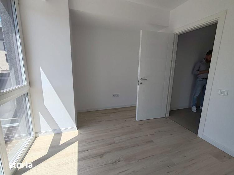 Apartament cu 2 camere semidecomandat în Podu Roș