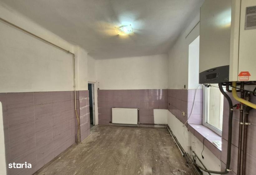 Casă cu 3 camere în Central