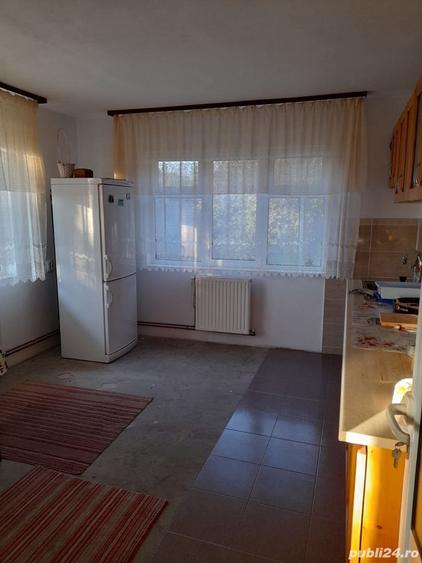 Casă cu 3 camere cu Teren 843 Mp în Sănătești