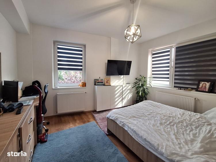 Apartament cu 3 camere semidecomandat, mobilat în Florești
