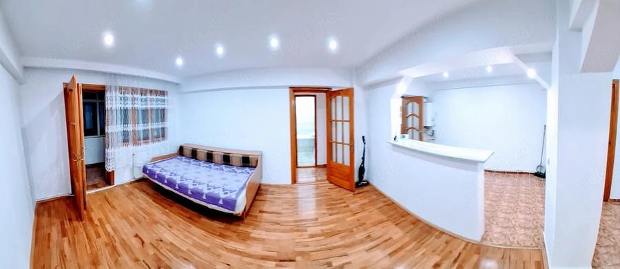 Apartament cu 3 camere decomandat în Fălticeni