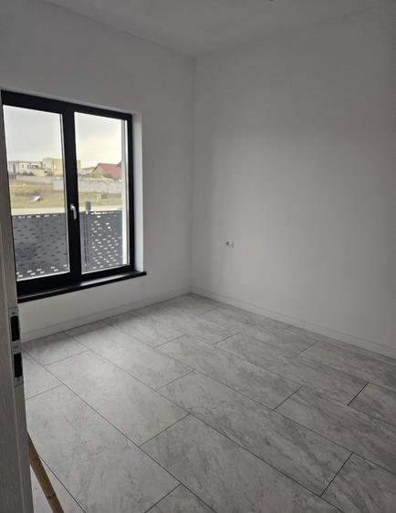 Duplex cu 2 camere cu Canalizare în Moșnița Nouă