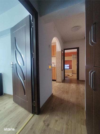 Apartament cu 2 camere decomandat în Malu Roșu