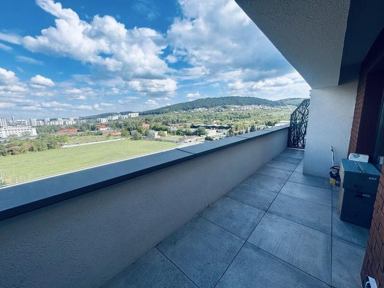 Apartament cu 2 camere semidecomandat în Florești