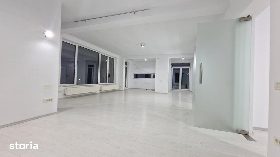 Casă cu 6 camere decomandat cu Teren 400 Mp în Chiajna