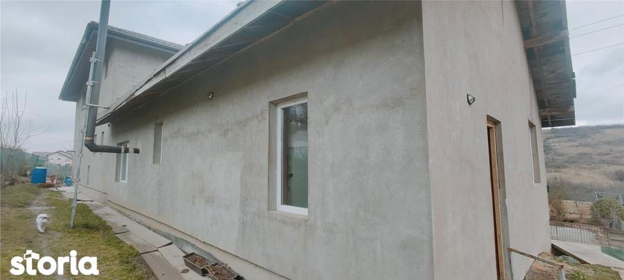 Casă cu 3 camere cu Teren 350 Mp în Bârnova