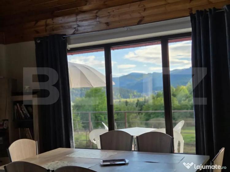 Casă cu 2 camere cu Teren 3000 Mp în Central