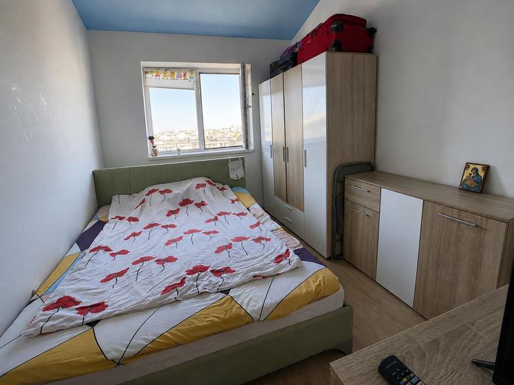 Apartament cu 3 camere semidecomandat, mobilat în Inel I