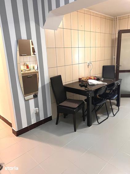 Apartament cu 2 camere decomandat în Galata