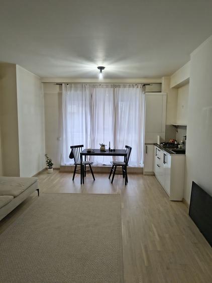 Apartament cu 2 camere decomandat în Aviației