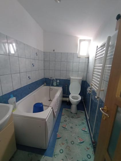 Apartament cu 2 camere decomandat, mobilat în Nicolina