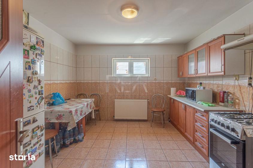 Casă cu 6 camere cu Canalizare în Periș