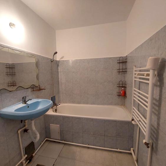 Apartament cu 2 camere semidecomandat în Țiglina 1