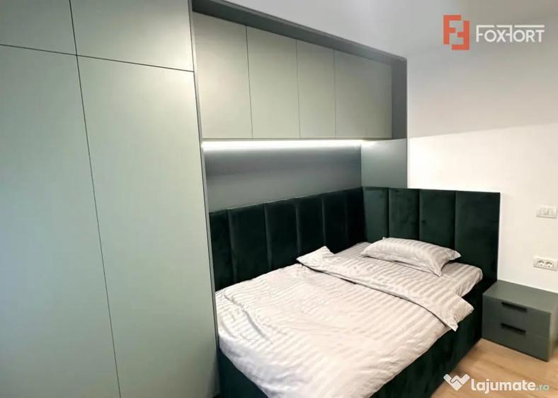 Apartament cu 4 camere decomandat în Central