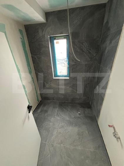 Casă individuală cu 4 camere cu Canalizare în Sânpetru