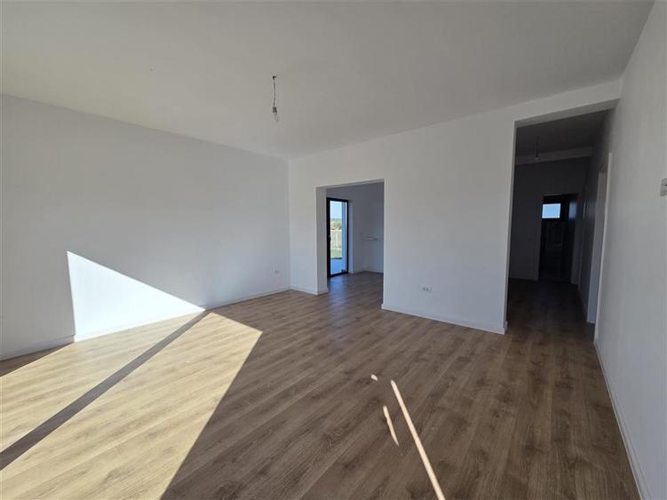 Casă cu 4 camere cu Teren 520 Mp în Miroslava