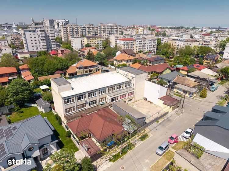 Spațiu comercial, de 1,452 mp, în Central