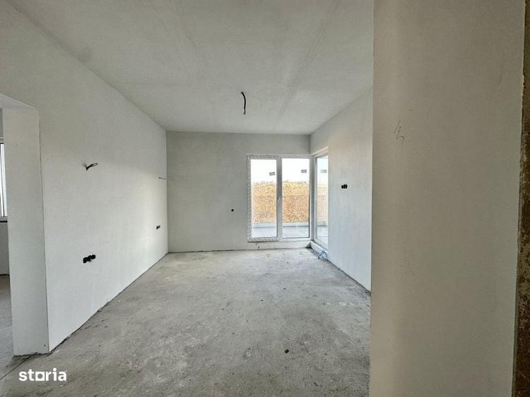 Casă cu 4 camere cu Teren 612 Mp în Borhanci