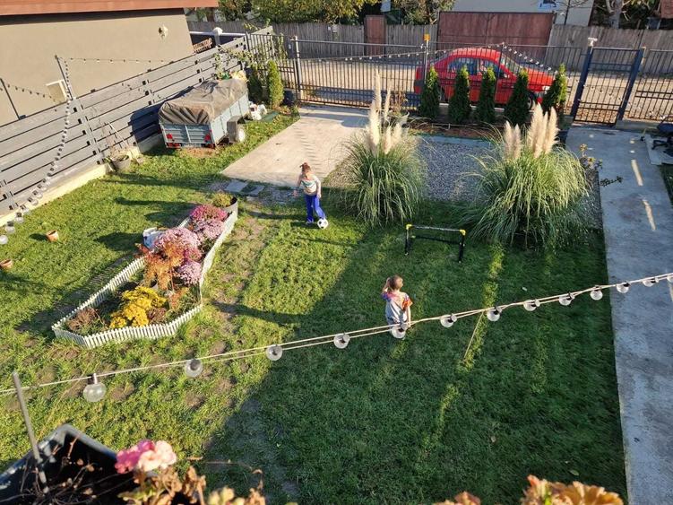 Casă cu 4 camere cu Teren 400 Mp în Valea Adâncă