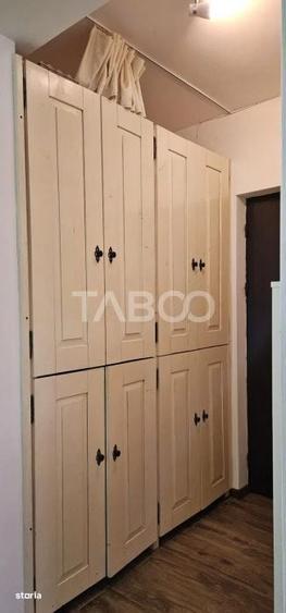 Apartament cu 3 camere semidecomandat în Florești