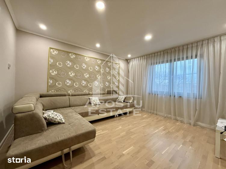 Apartament cu 3 camere decomandat în Lunei