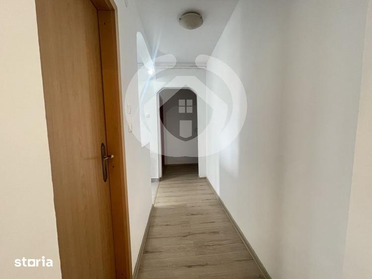 Apartament cu 3 camere semidecomandat în Hipodrom 3
