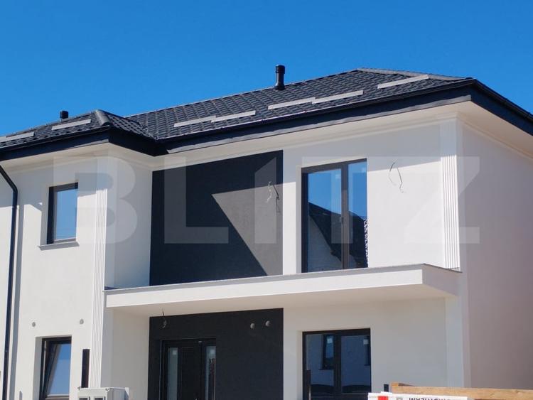 Duplex cu 4 camere cu Canalizare în Periferie