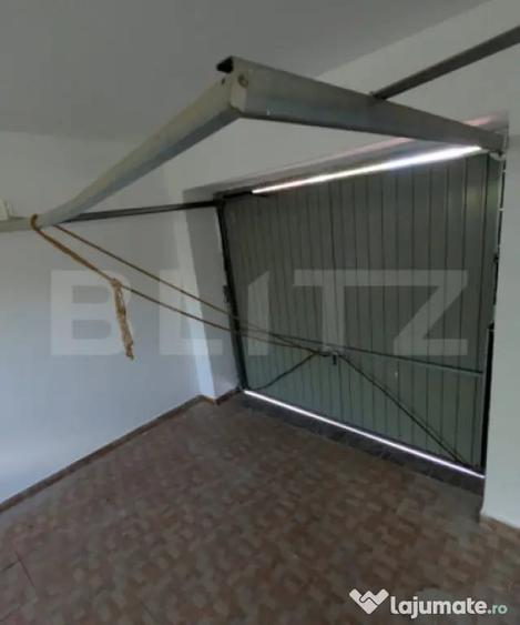 Casă cu 4 camere cu Teren 300 Mp în Central