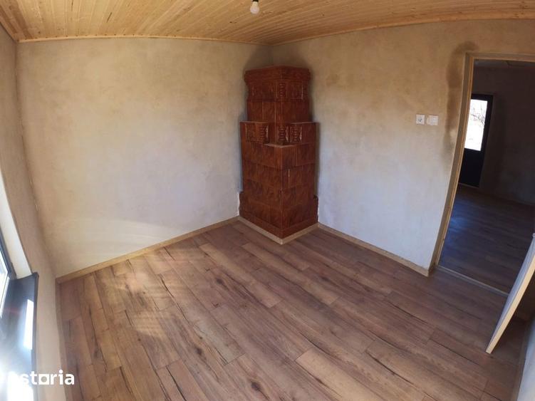 Casa la pret de apartament 4 camere, teren 1770 mp, renovata Ciorani - 14