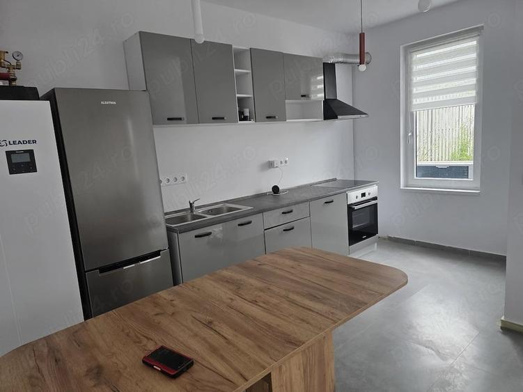 Casă cu 5 camere cu Teren 70 Mp în Central