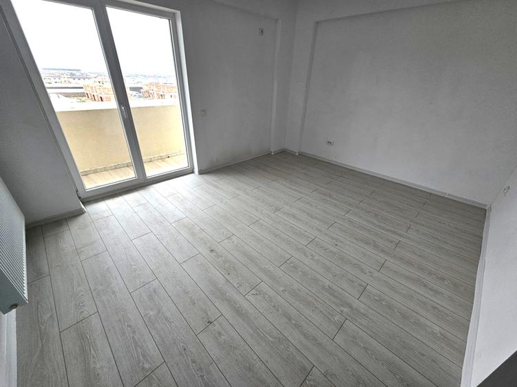 Garsonieră decomandată în Haliu