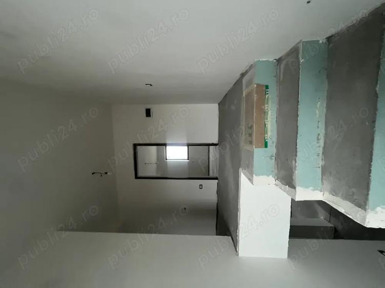 Casă cu 6 camere cu Teren 500 Mp în Câmpineanca